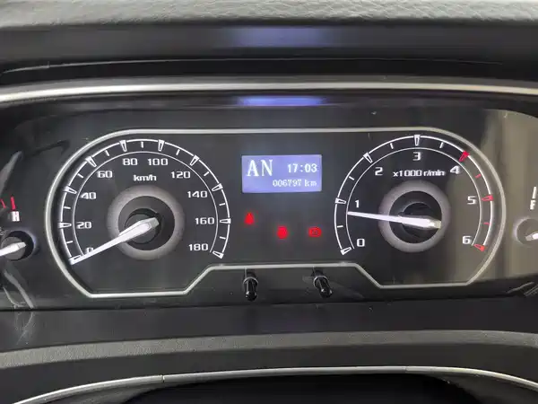 Maxus V80 2024