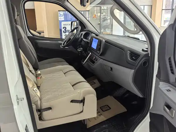 Maxus V80 2024