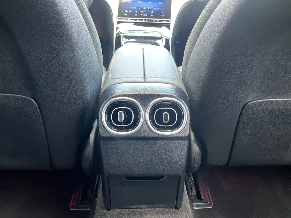 Mercedes-Benz C-Class 2022 — фото 19