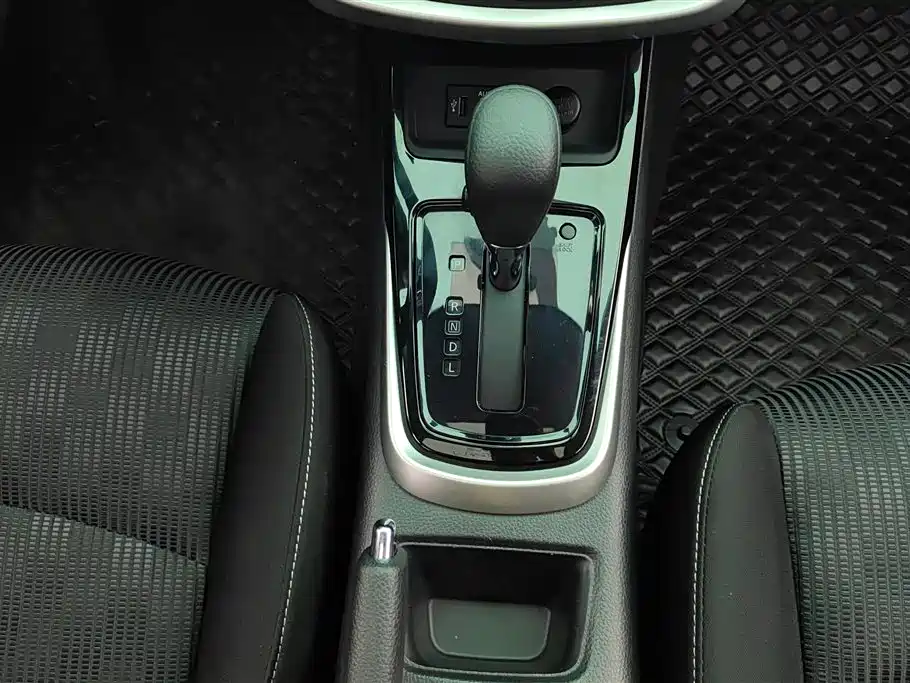 Nissan Tiida 2022 — фото 16