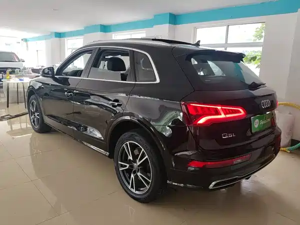 Audi Q5L 2019