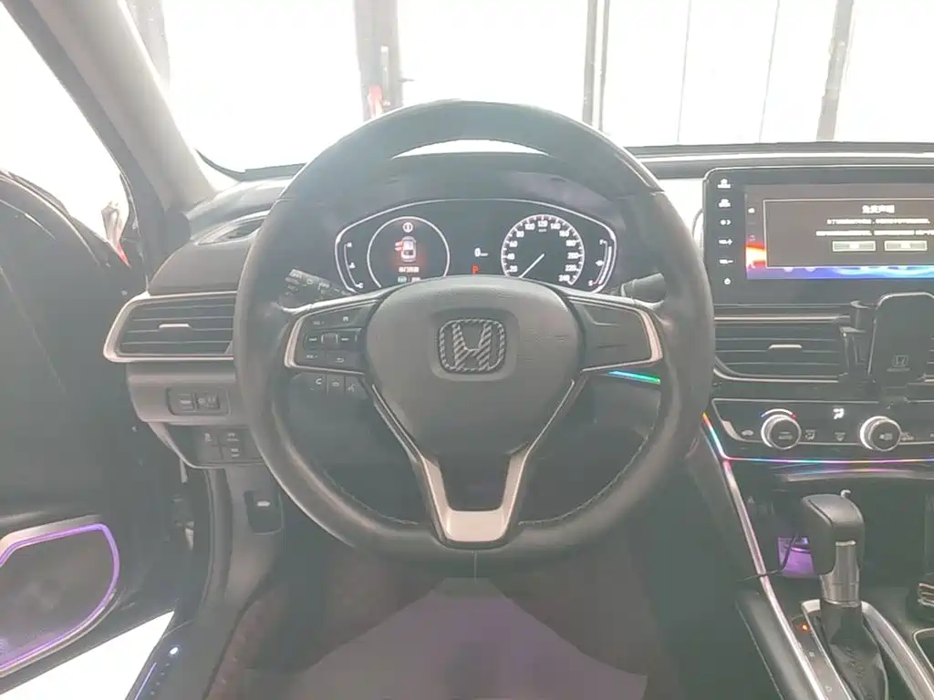 Honda Accord 2022 — фото 11