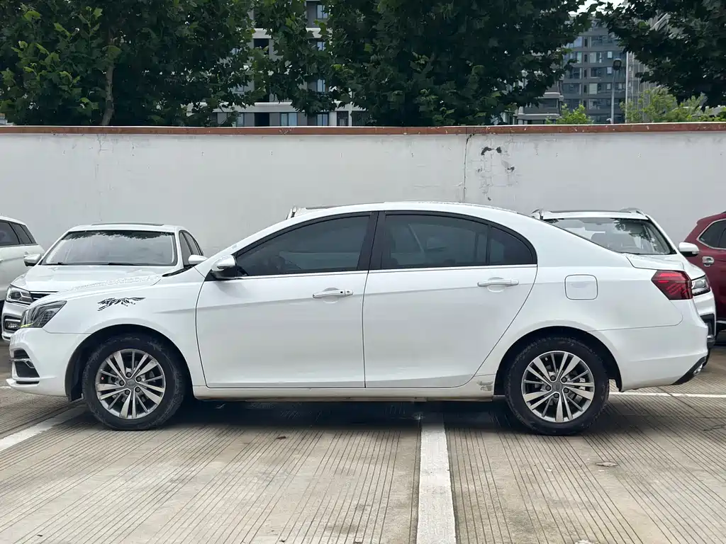 Geely Emgrand 2018