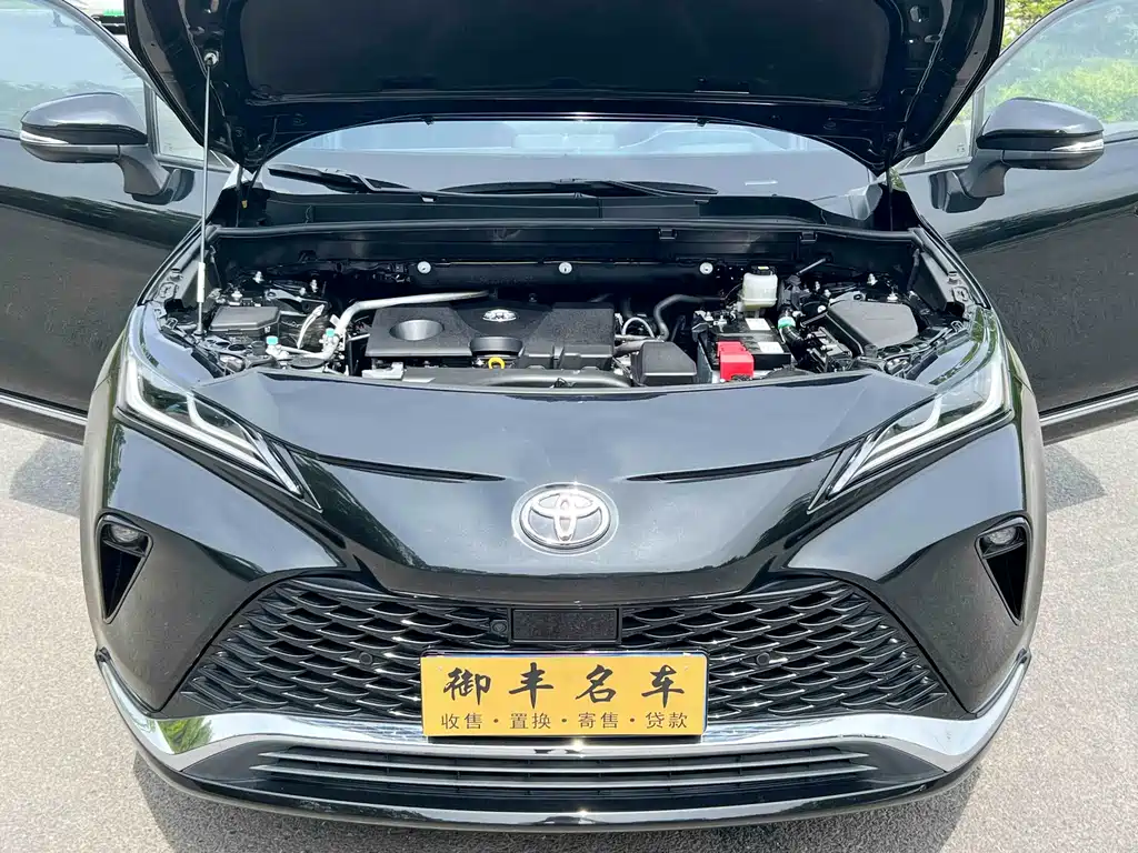 Toyota Venza 2022 — фото 13