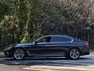 BMW 7 Series 2017 — фото 2