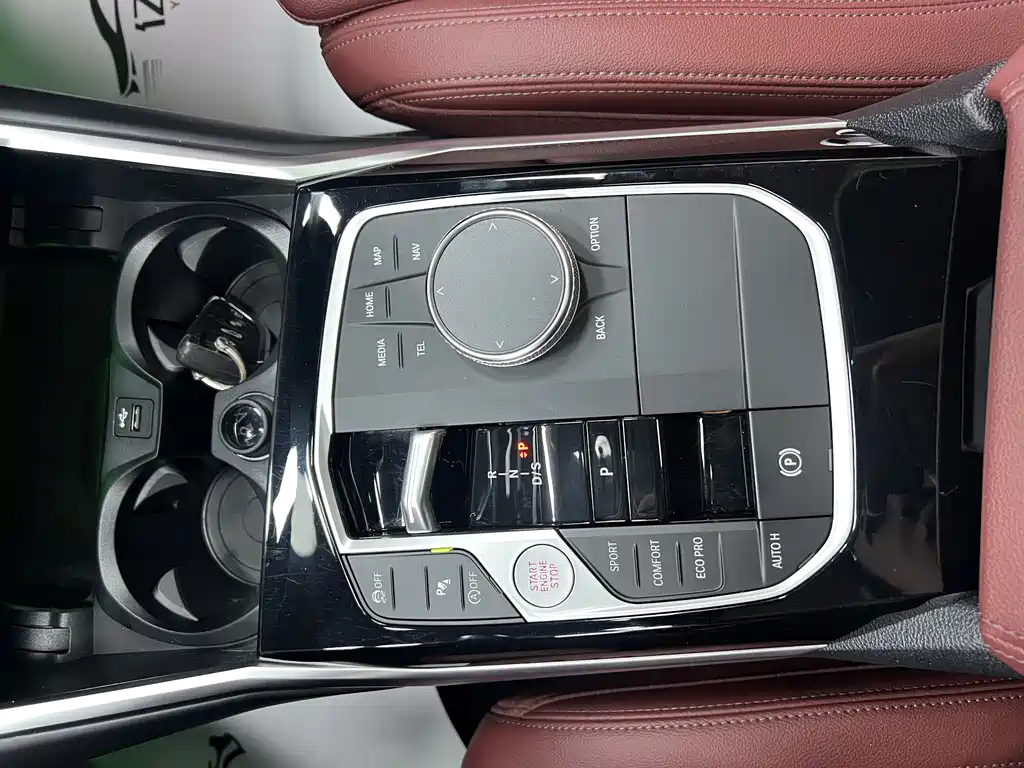 BMW 3 Series 2023 — фото 12