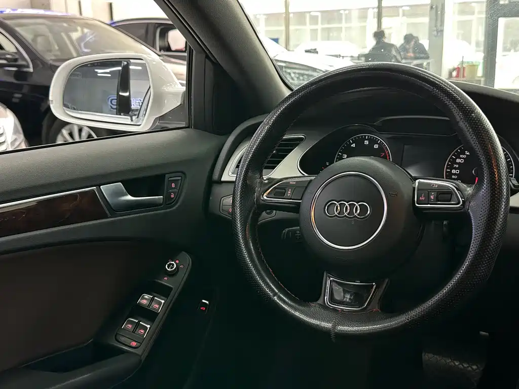 Audi A4L 2015 — фото 10