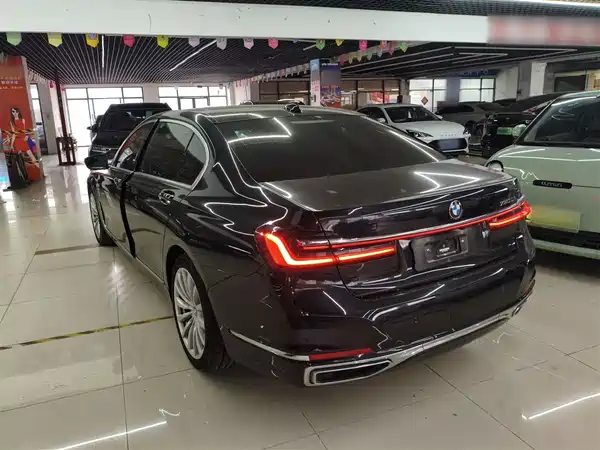 BMW 7 Series 2021