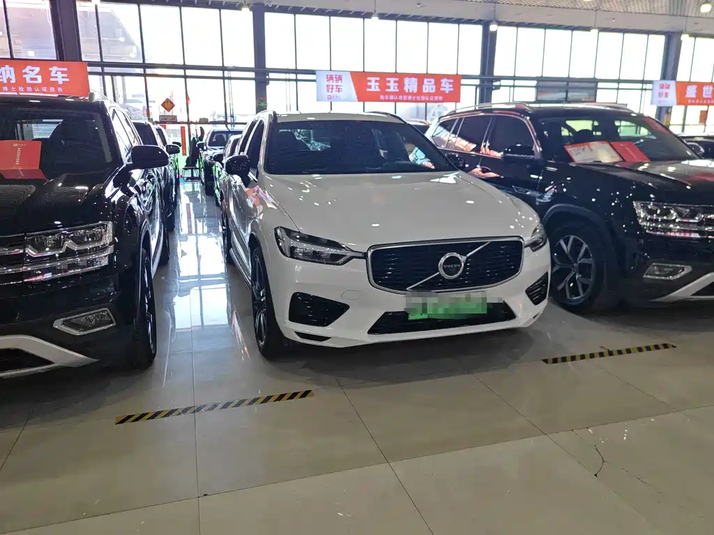 Volvo XC60 PHEV 2020 — фото 3