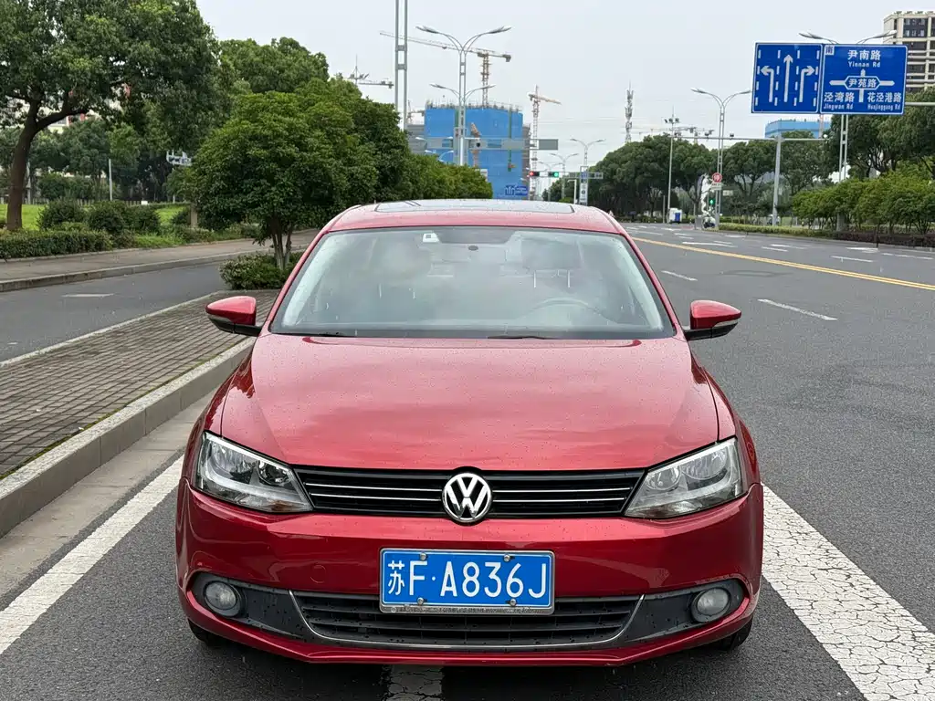 Volkswagen Sagitar 2015