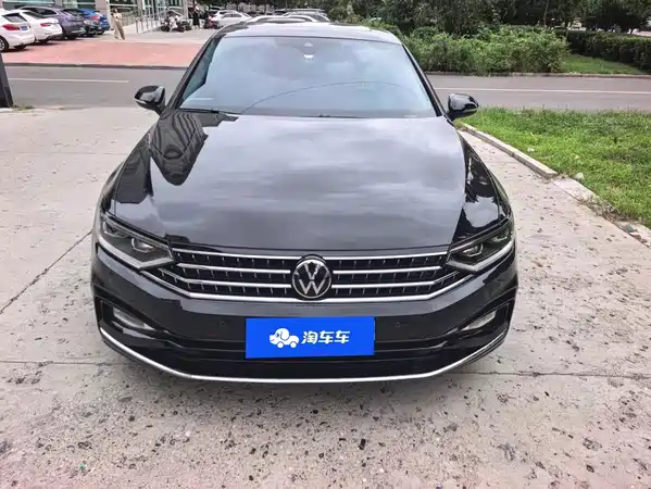 Volkswagen Magotan 2025