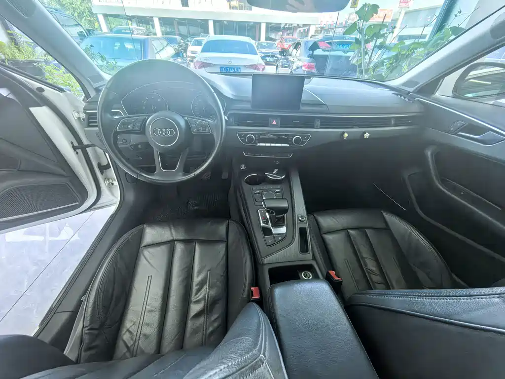 Audi A4L 2017