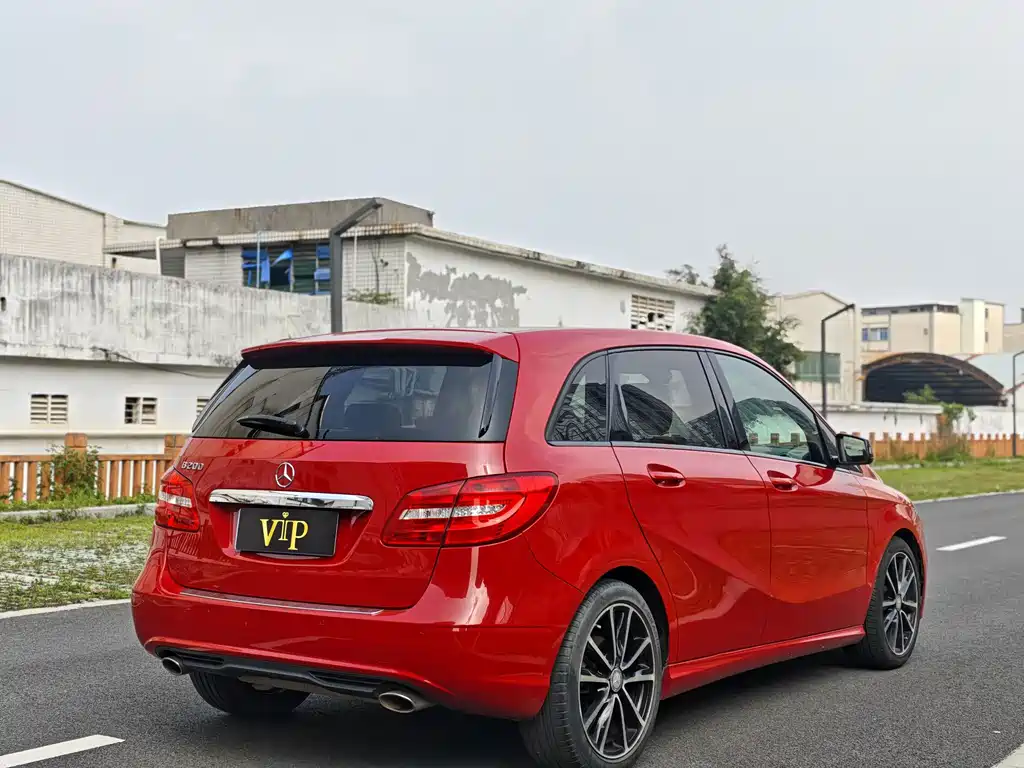 Mercedes-Benz B-Class 2013