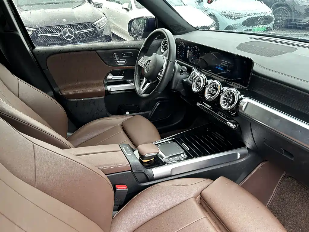 Mercedes-Benz GLB 2023 — фото 10