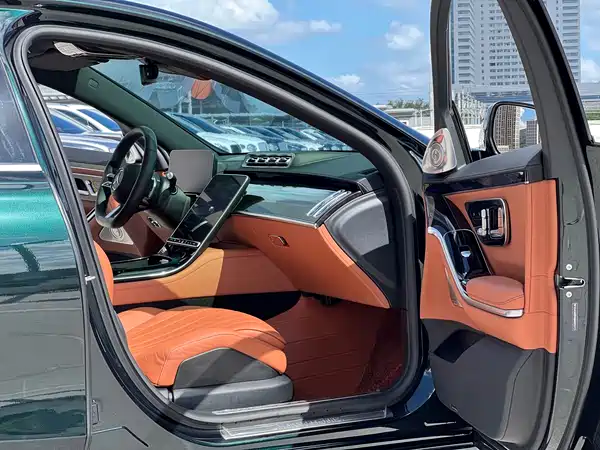 Mercedes-Benz S-Class 2021