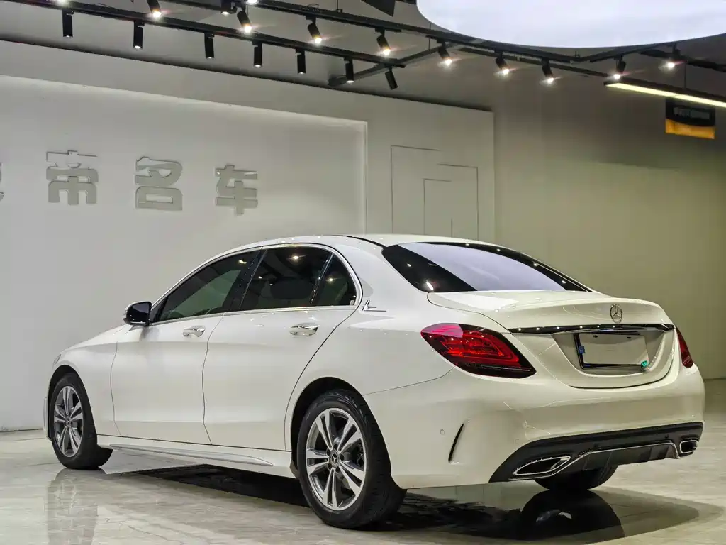 Mercedes-Benz C-Class 2021 — фото 9