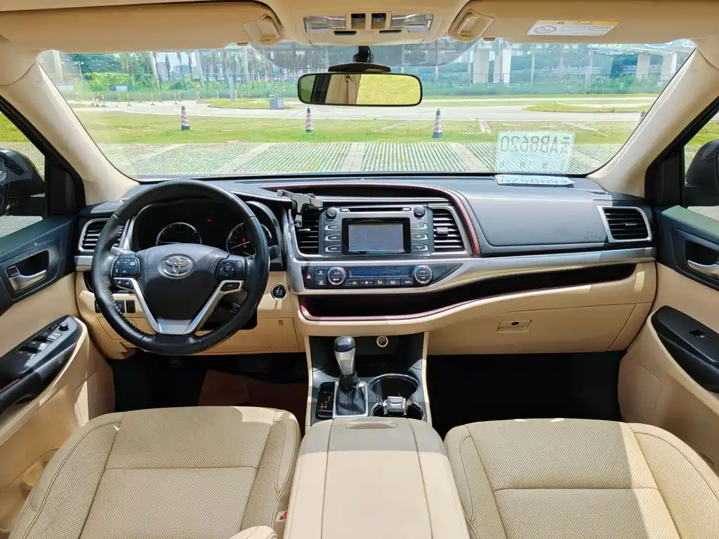 Toyota Highlander 2016 — фото 10