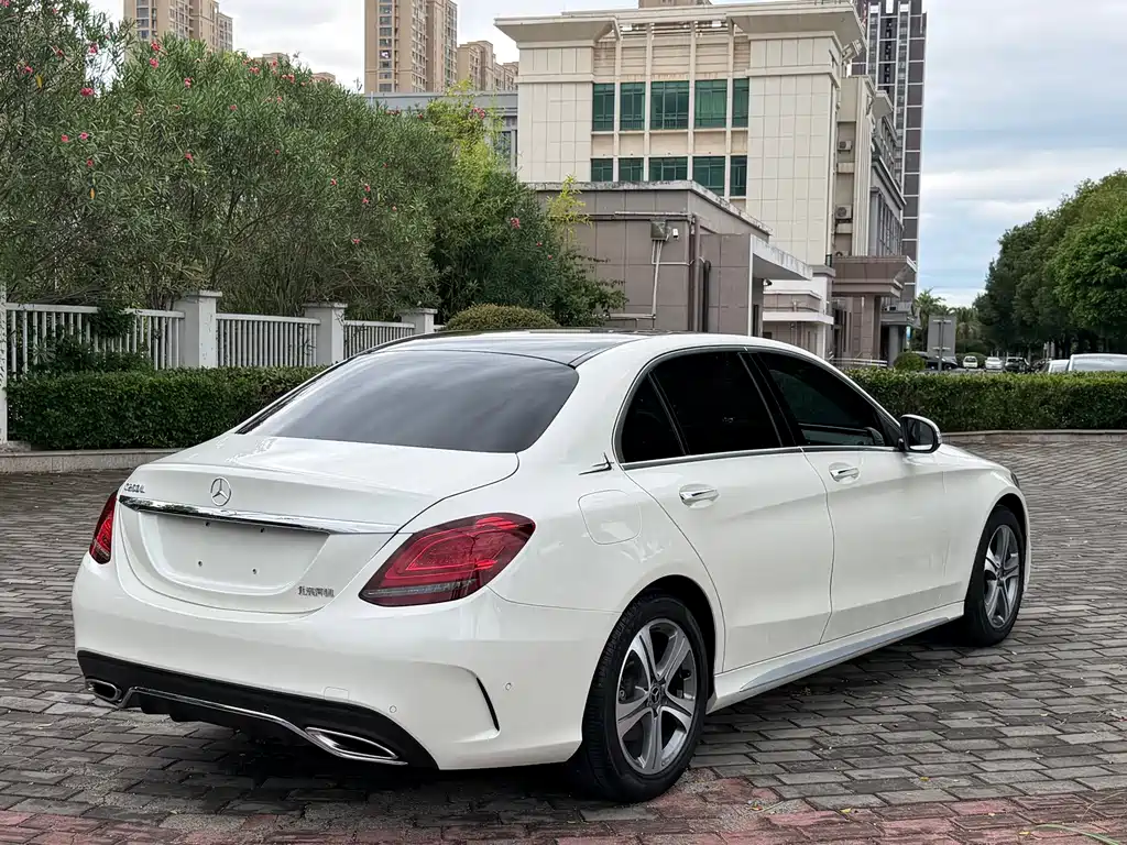 Mercedes-Benz C-Class 2019 — фото 13