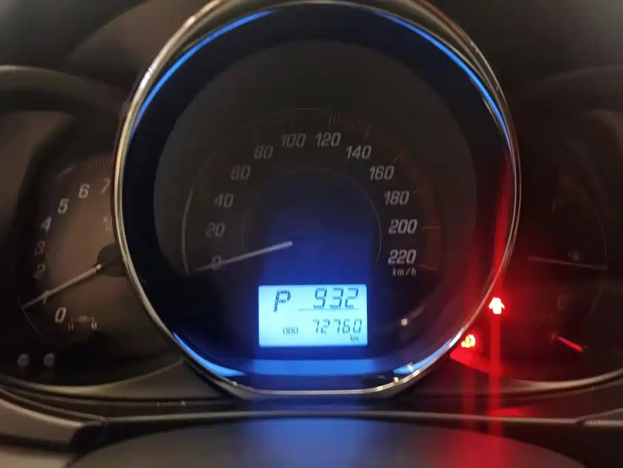 Toyota Yaris L 2020 — фото 14