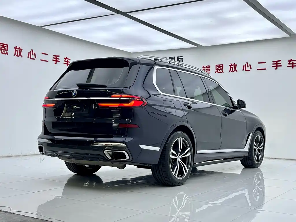 BMW X7 2023 — фото 28