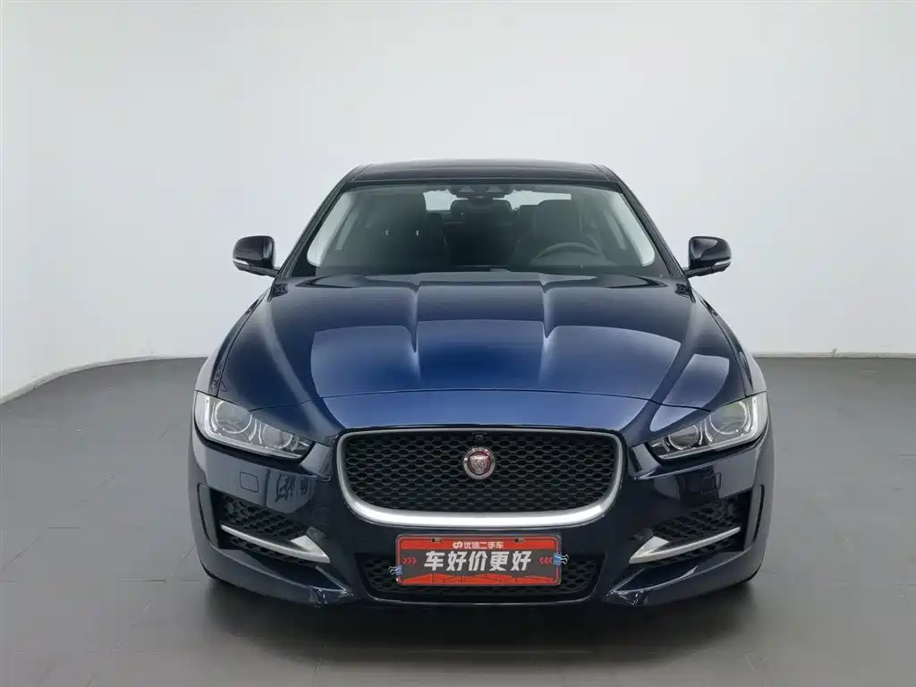 Jaguar XE 2017 — фото 3