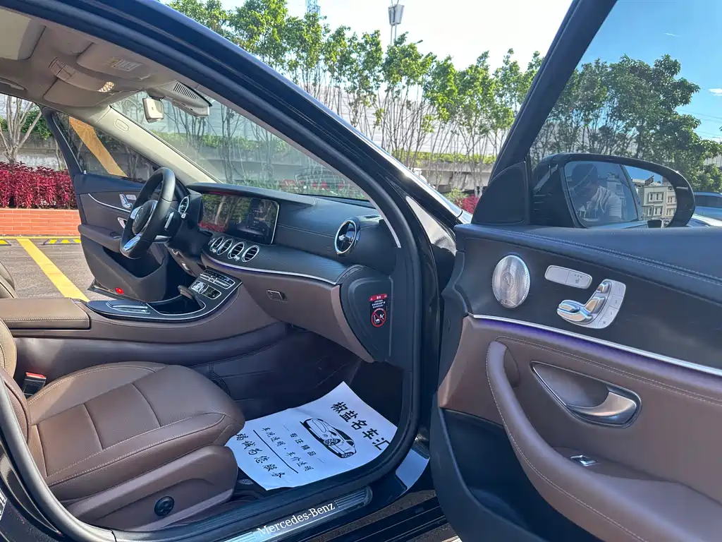 Mercedes-Benz E-Class 2020 — фото 18