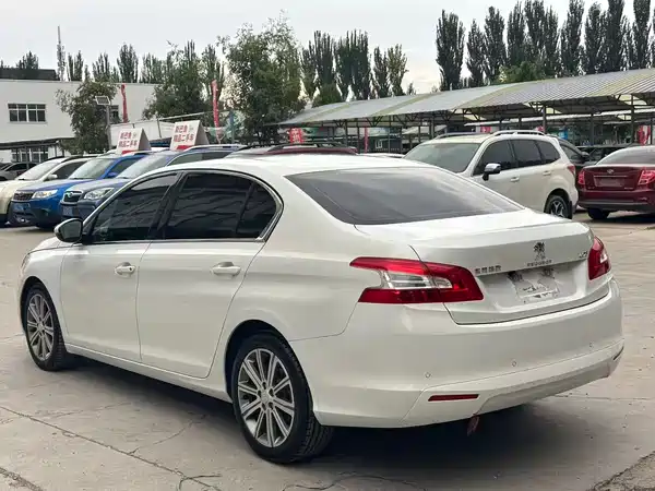 Peugeot 408 2015