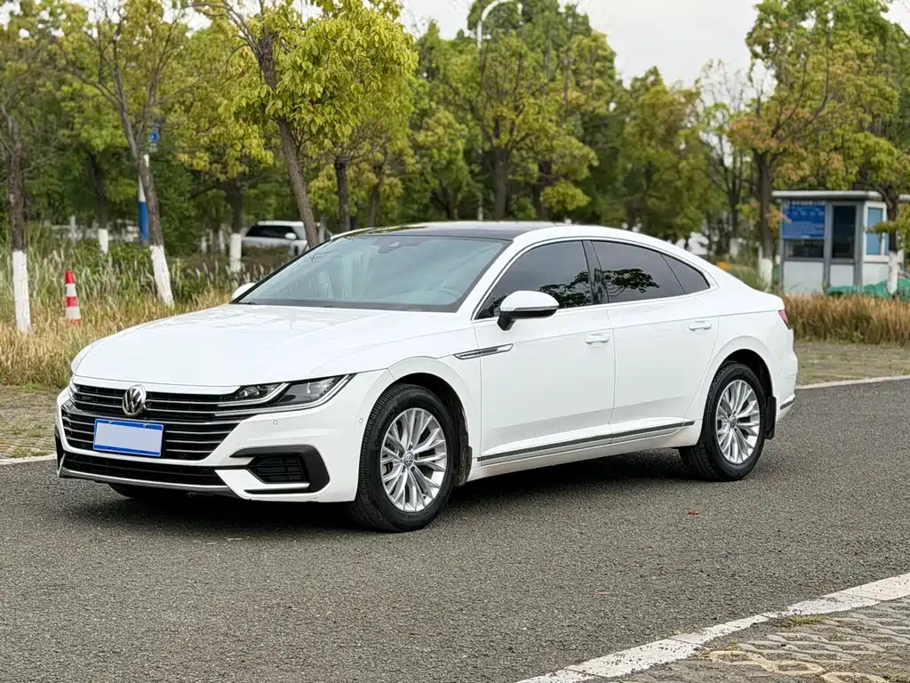 Volkswagen CC 2019 — фото 1