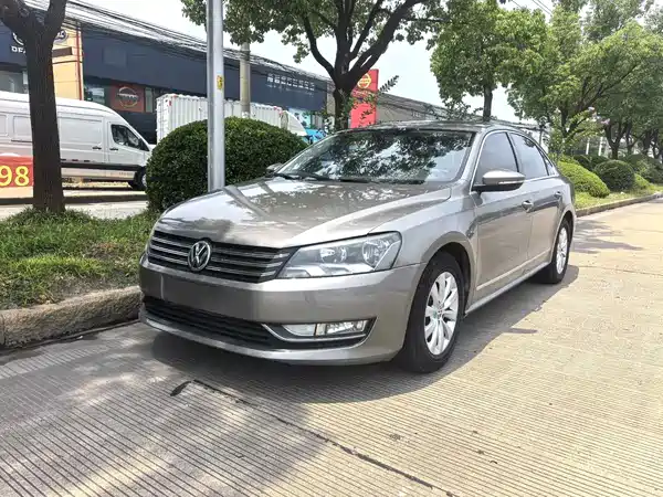 Volkswagen Passat 2011