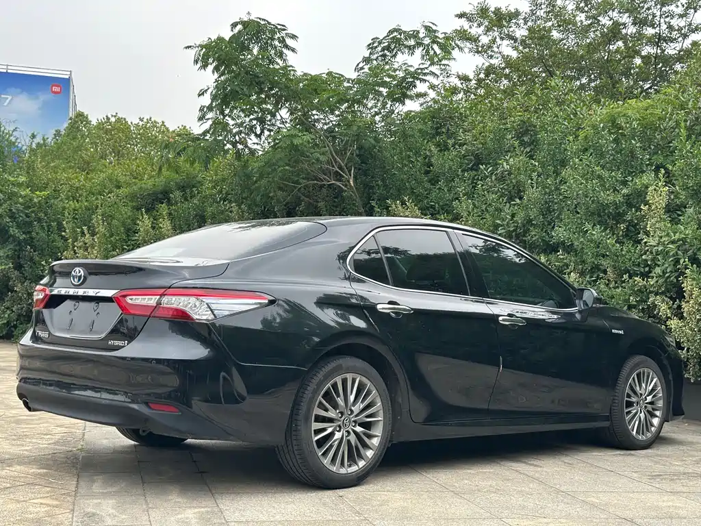 Toyota Camry 2019 — фото 4
