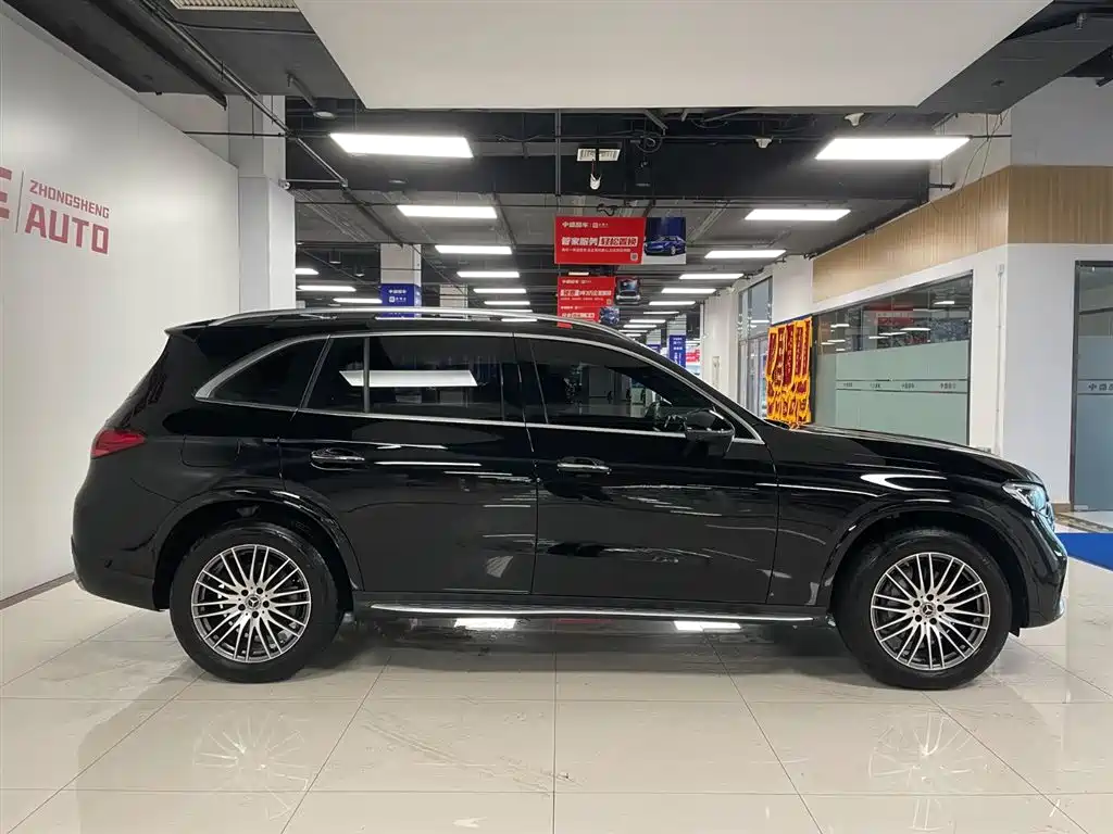 Mercedes-Benz GLC 2023