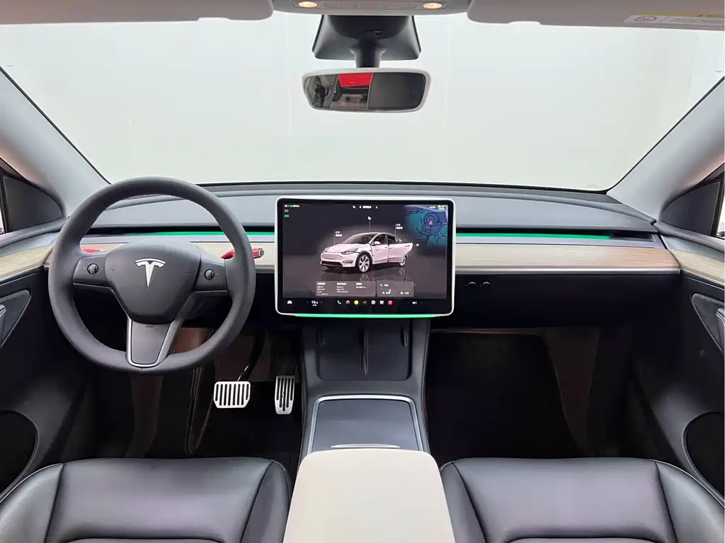Tesla Model Y 2023 — фото 12