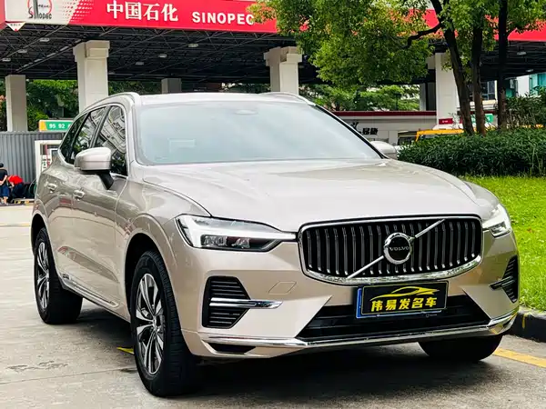 Volvo XC60 2025