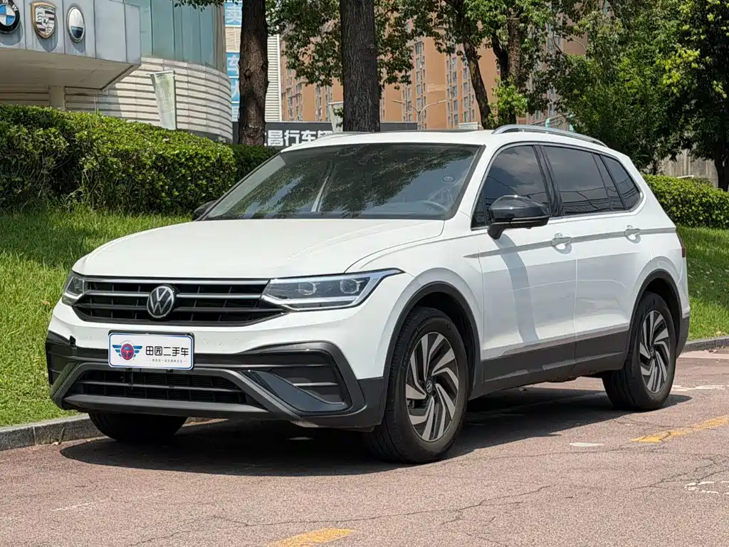 Volkswagen Tiguan L 2025 — фото 1
