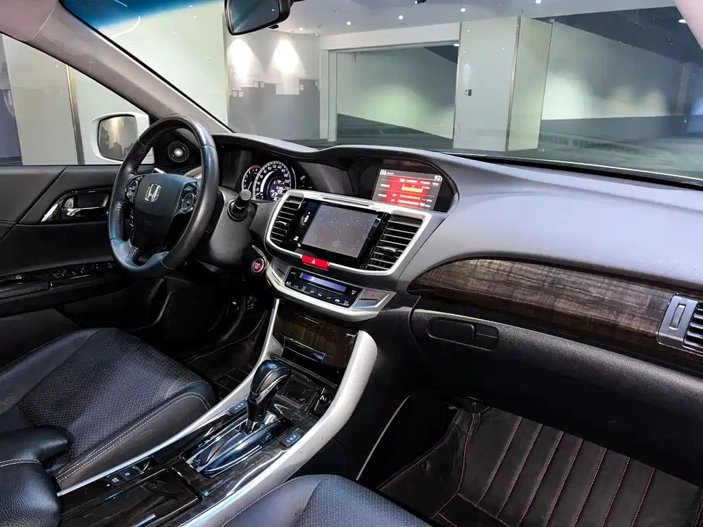 Honda Accord 2014 — фото 13