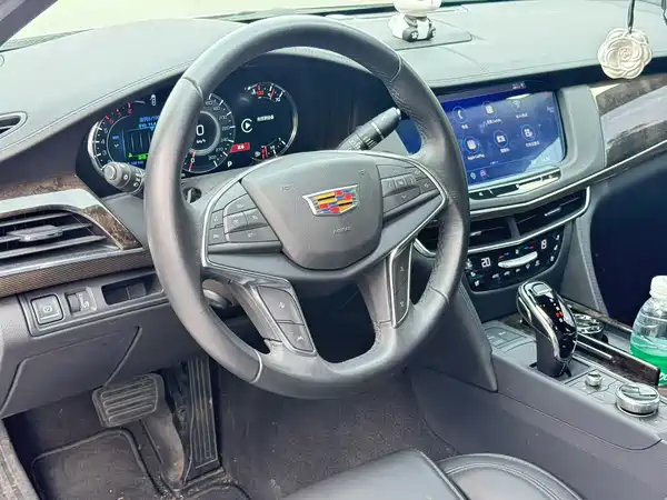 Cadillac CT6 2022