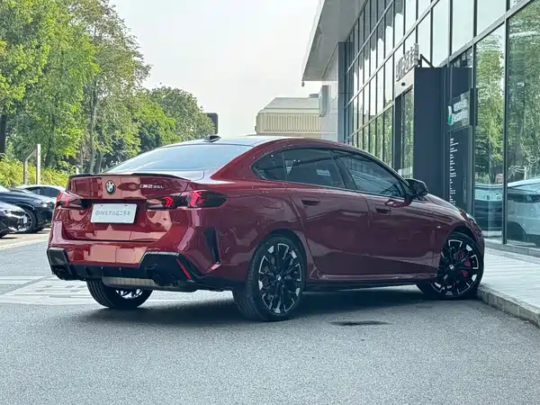 BMW M235L 2025