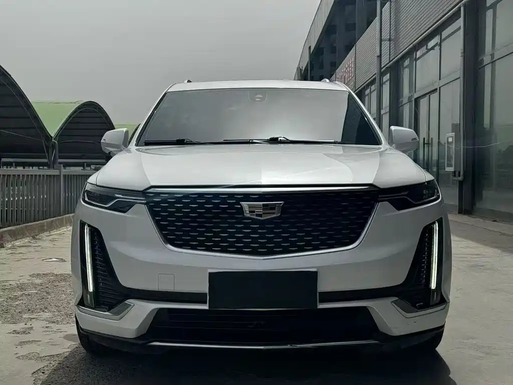 Cadillac XT6 2020 — фото 2