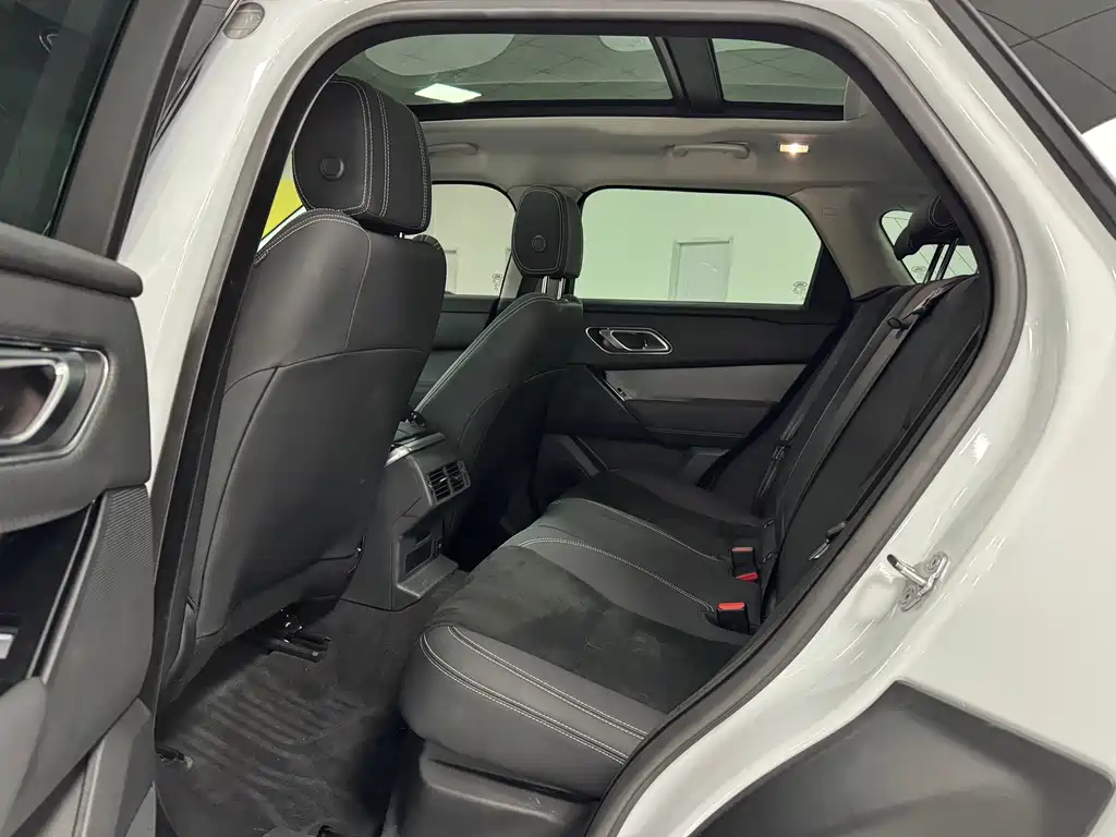 Land Rover Velar 2021