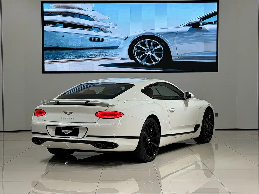 Bentley Continental 2021