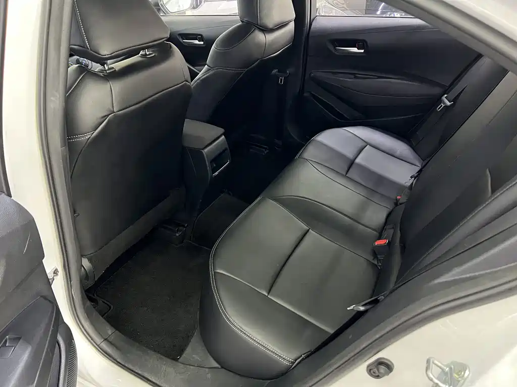 Toyota Corolla 2023 — фото 15