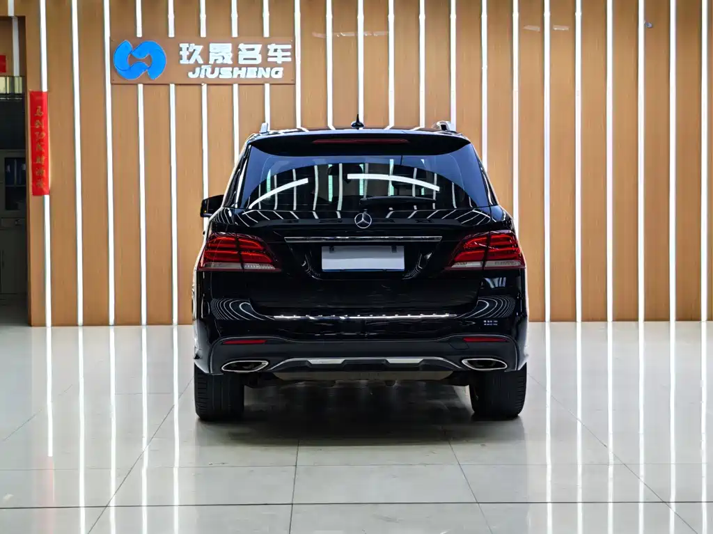 Mercedes-Benz GLE 2017 — фото 20