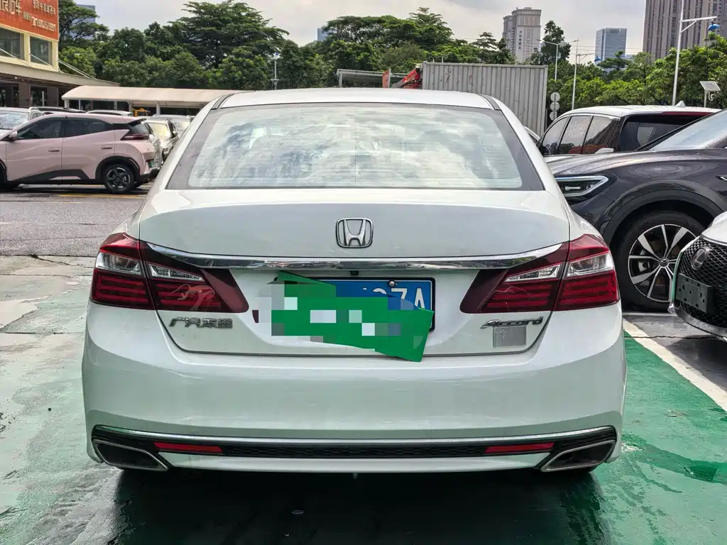 Honda Accord 2017 — фото 5