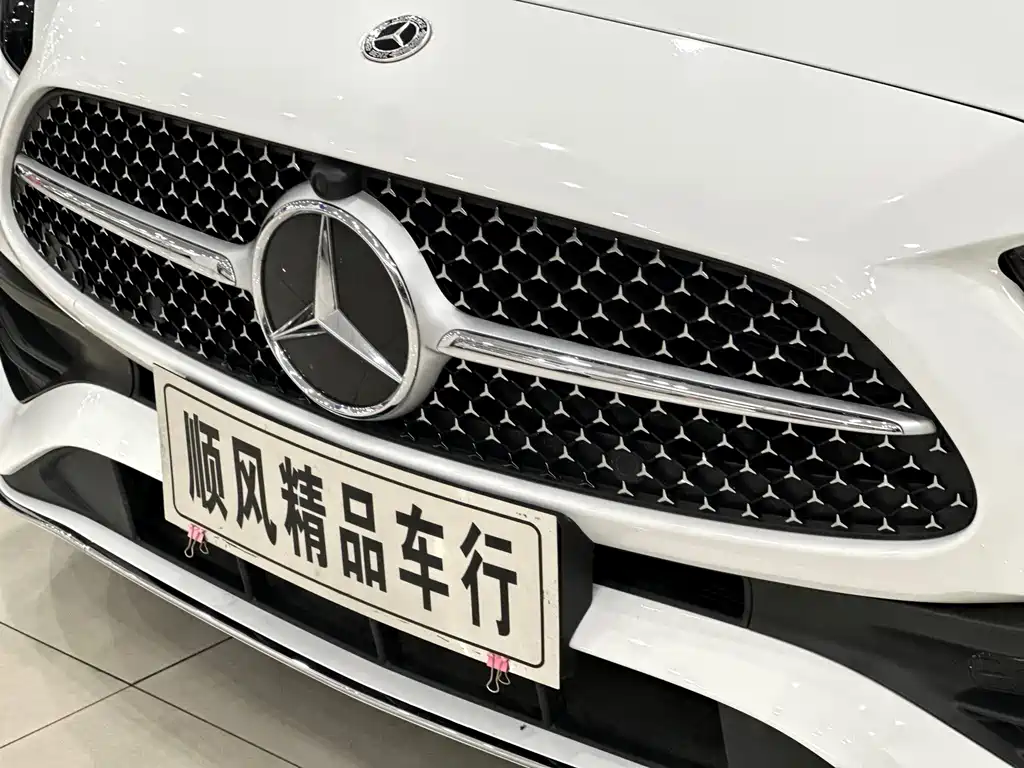 Mercedes-Benz C-Class 2023 — фото 32