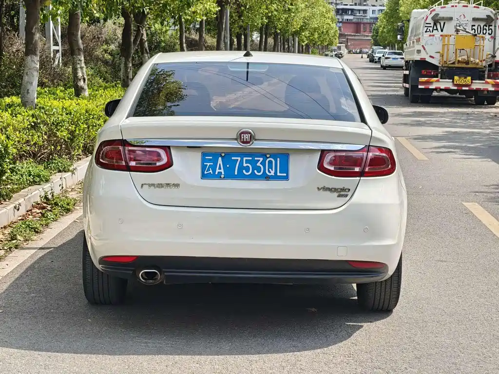 Fiat Viaggio 2015 — фото 8