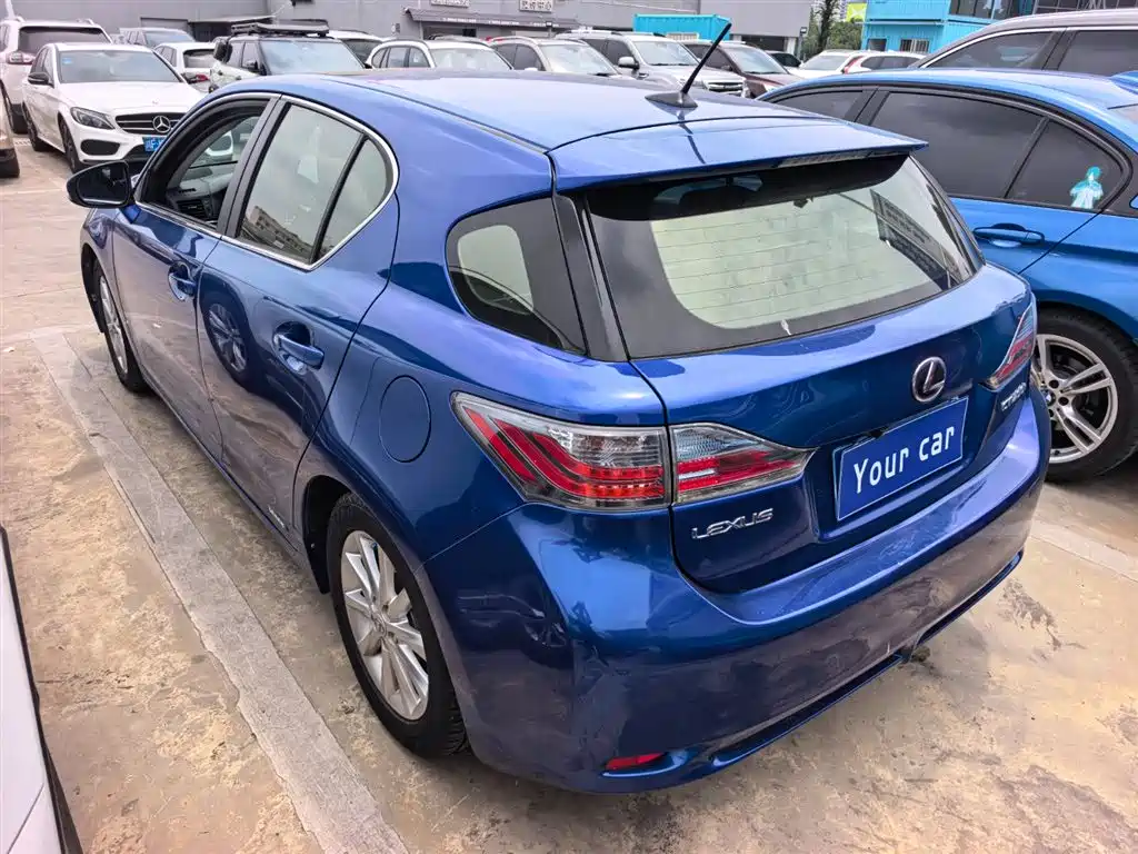 Lexus CT 2012