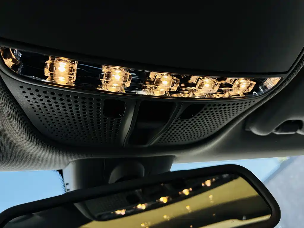 Mercedes-Benz C-Class 2018 — фото 15
