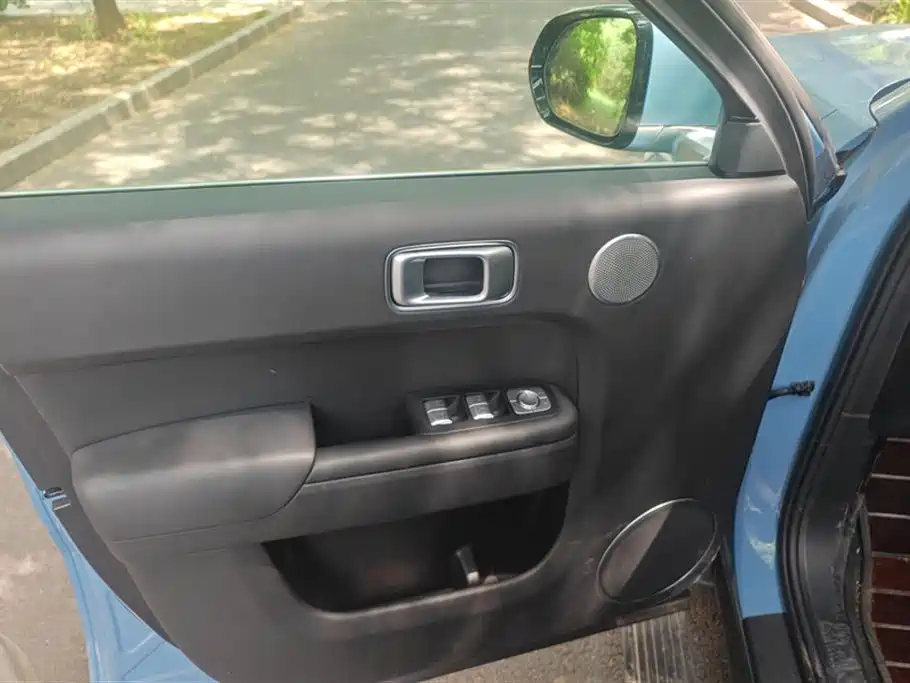 Li Auto Li L8 2023