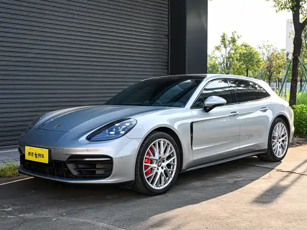 Porsche Panamera 2023