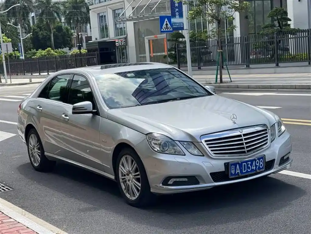 Mercedes-Benz E-Class 2010